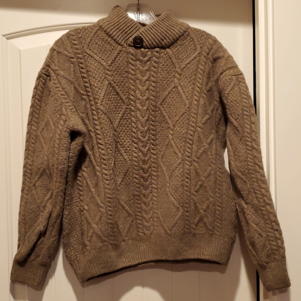 100% Irish, 100% Wool, Moss Green, Gorgeous Cable Knit Sweater